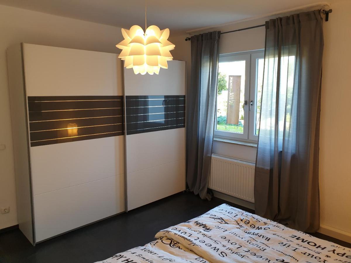 Andinas Ferienwohnung In Ruhiger Lage Direkt Am Wald Wilnsdorf Esterno foto