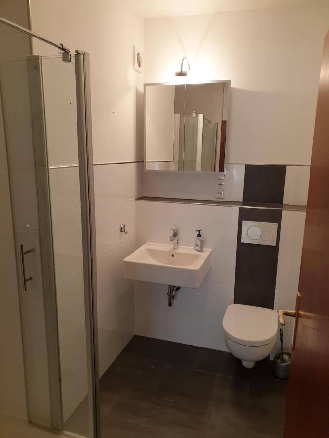 Andinas Ferienwohnung In Ruhiger Lage Direkt Am Wald Wilnsdorf Esterno foto